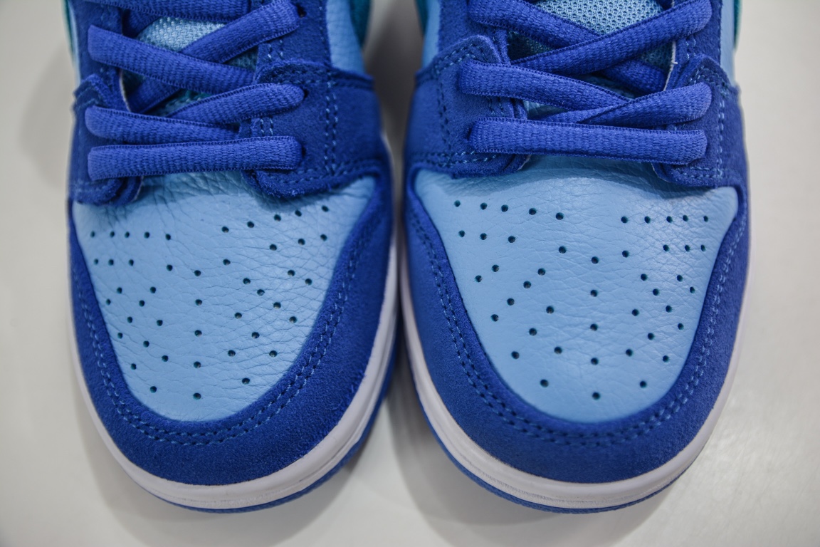 Nike Dunk SB Low Blue Raspberry DM0807-400