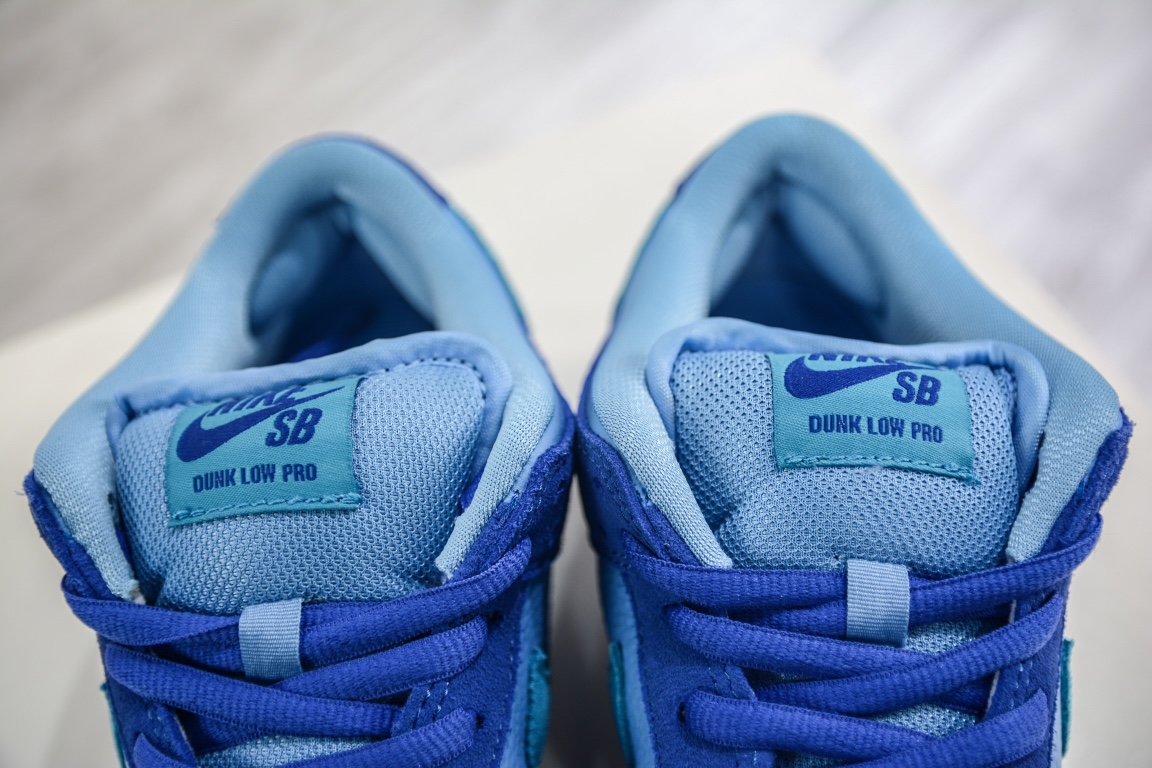 Nike Dunk SB Low Blue Raspberry DM0807-400