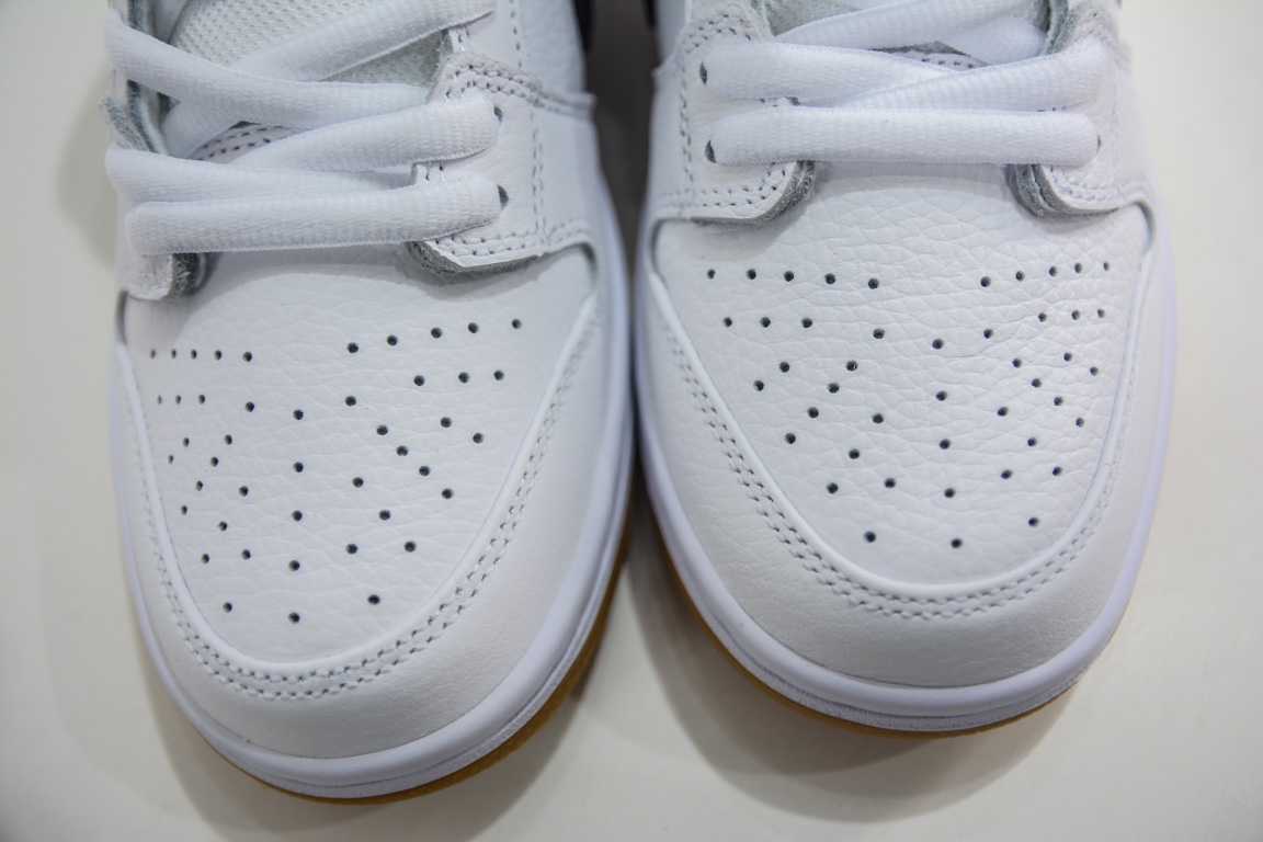 AY version of Nike Dunk SB Low white and black raw rubber CD2563-100