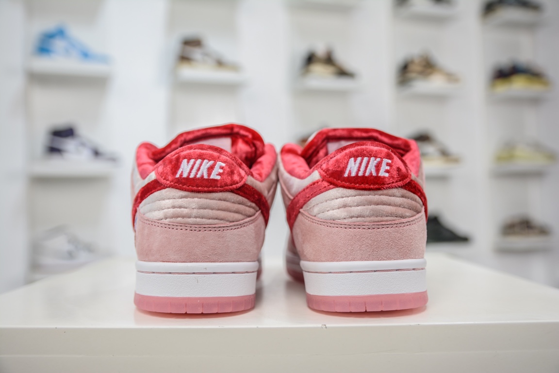 AY version of Nike Dunk SB Low Valentine's Day CT2552-800