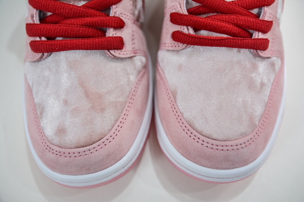 AY version of Nike Dunk SB Low Valentine's Day CT2552-800