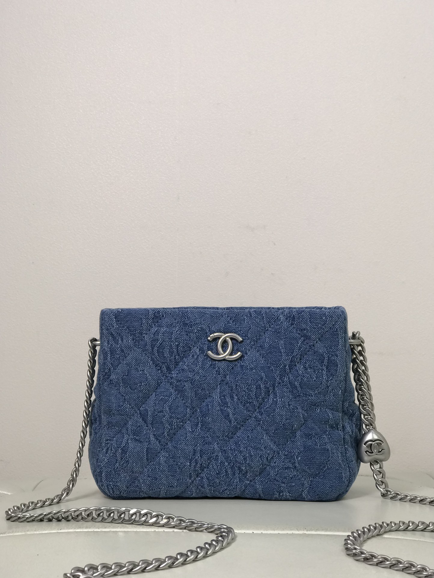 CHANEL сэрца-шар клапан-сумка матавая матавая авечая скура ланцужок плячо крыж-накрыж дзявочае сэрца лімітаваная серыя-вышэйшая якасць