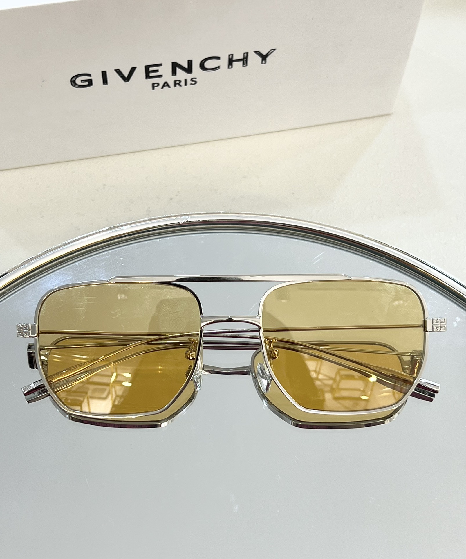 Givench*纪梵希限定系列开膜定制首饰级金属五金logo铸件.经典方形镜框原版五金辅料️Model: