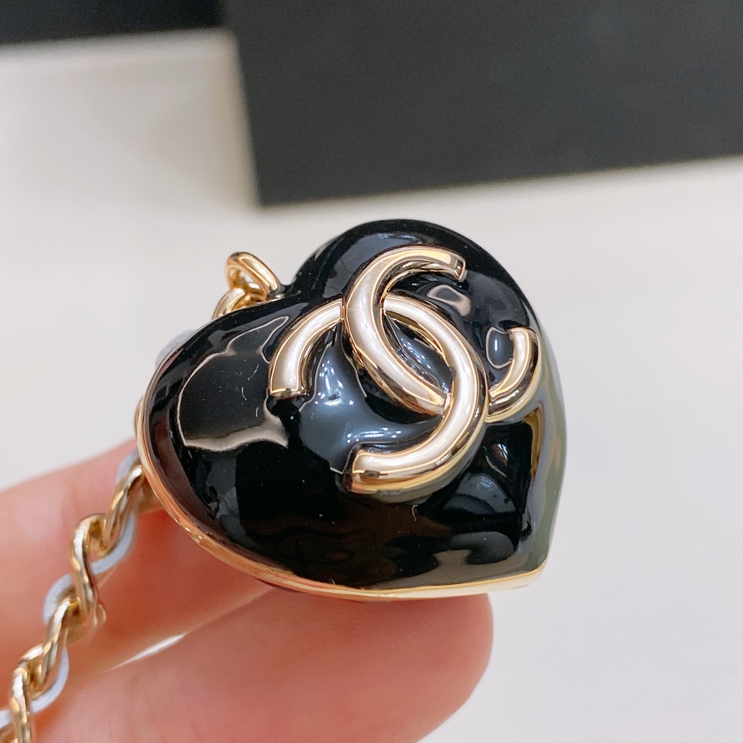 chanel22秋冬小牛皮金色金属小