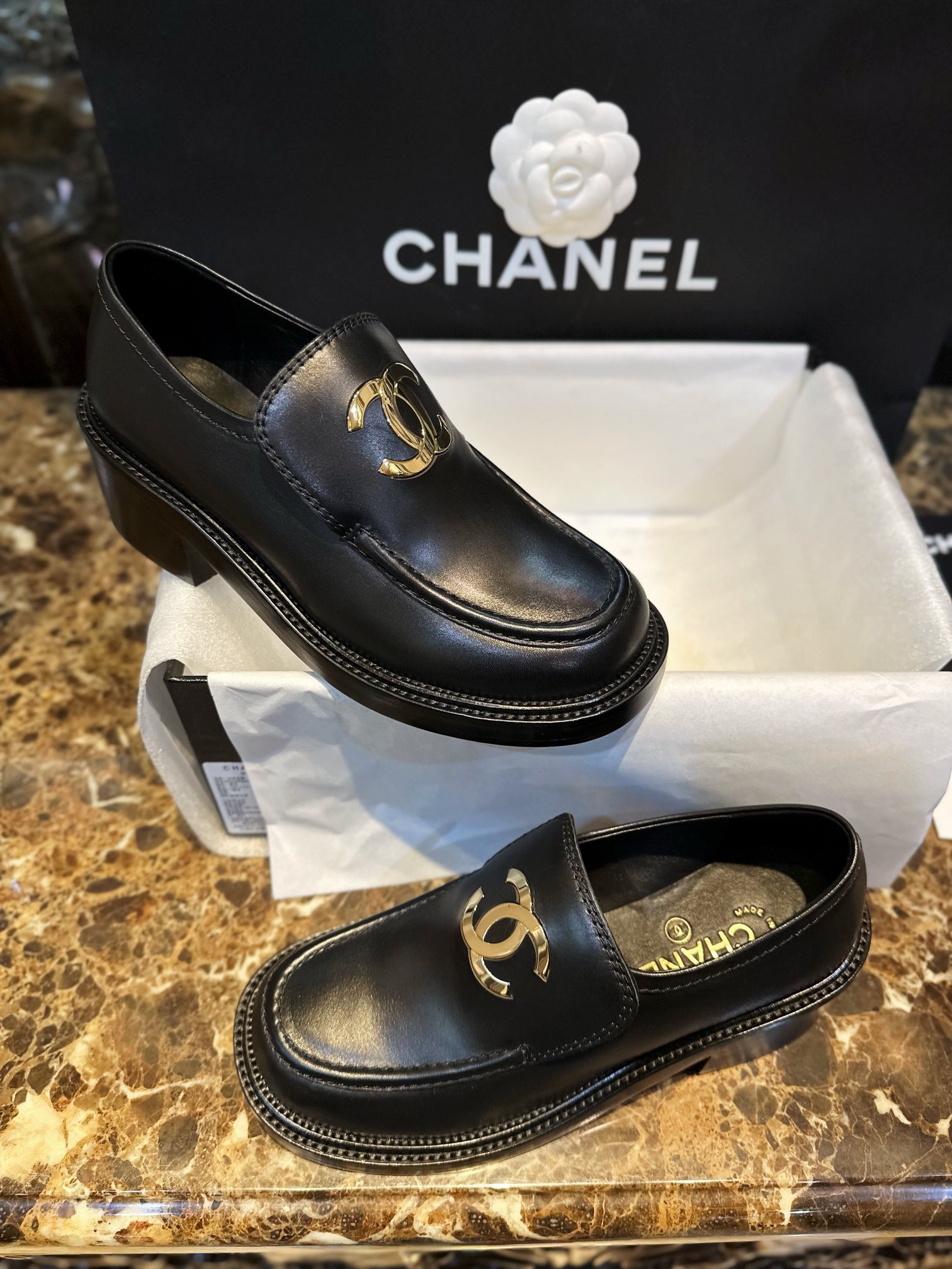 Chanel Sapatos Loafers