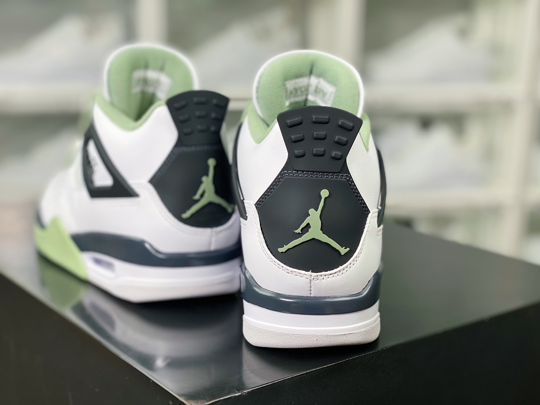 450 Wmns Air Jordan 4 Retro"Oil Green/Seafoam"迈克尔·乔丹AJ4代中帮篮球鞋“白黑绿鼠尾草”AQ9129-103