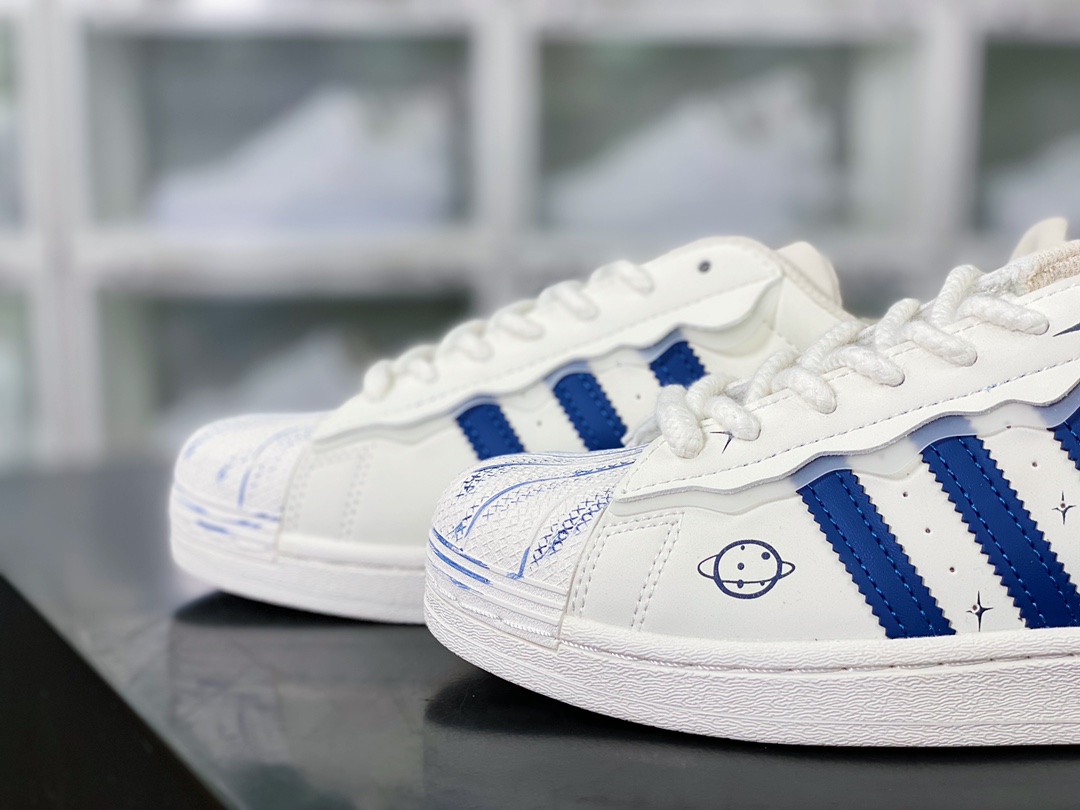 Originals Superstar ”Milk White/Blue ink” shell toe series low-top sneakers ”Milk White Lace Ink Blue Universe Graffiti” GW4441