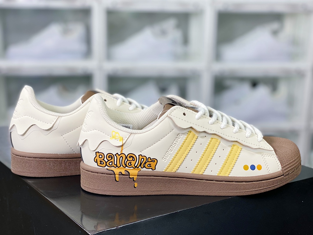 Adidas Originals Superstar ”Steamed Milk/Lace” shell toe series low-top sneakers ”leather beige yellow graffiti” GW4440