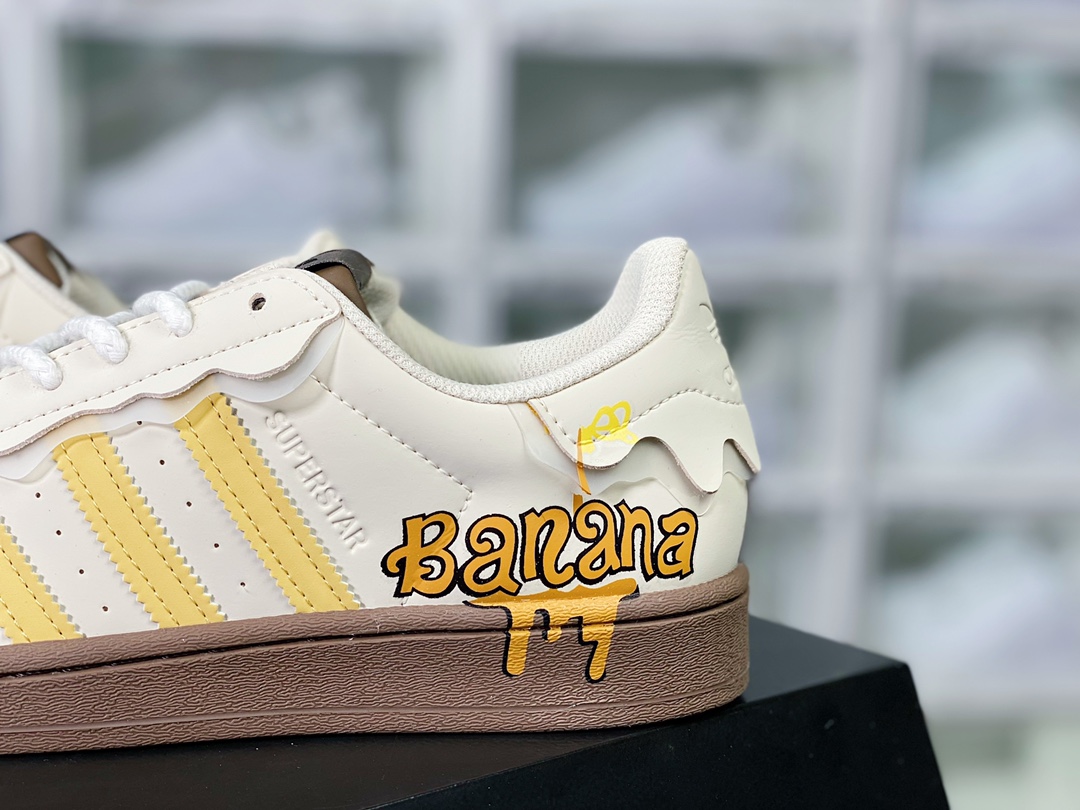 Adidas Originals Superstar ”Steamed Milk/Lace” shell toe series low-top sneakers ”leather beige yellow graffiti” GW4440