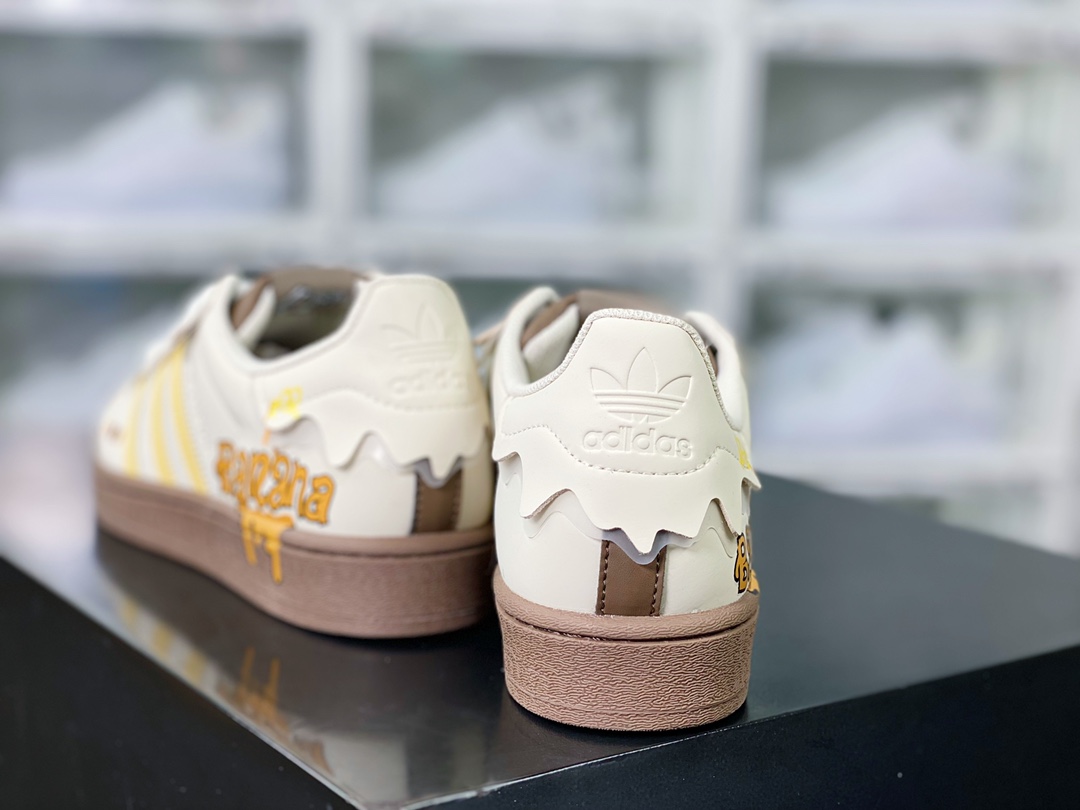 Adidas Originals Superstar ”Steamed Milk/Lace” shell toe series low-top sneakers ”leather beige yellow graffiti” GW4440