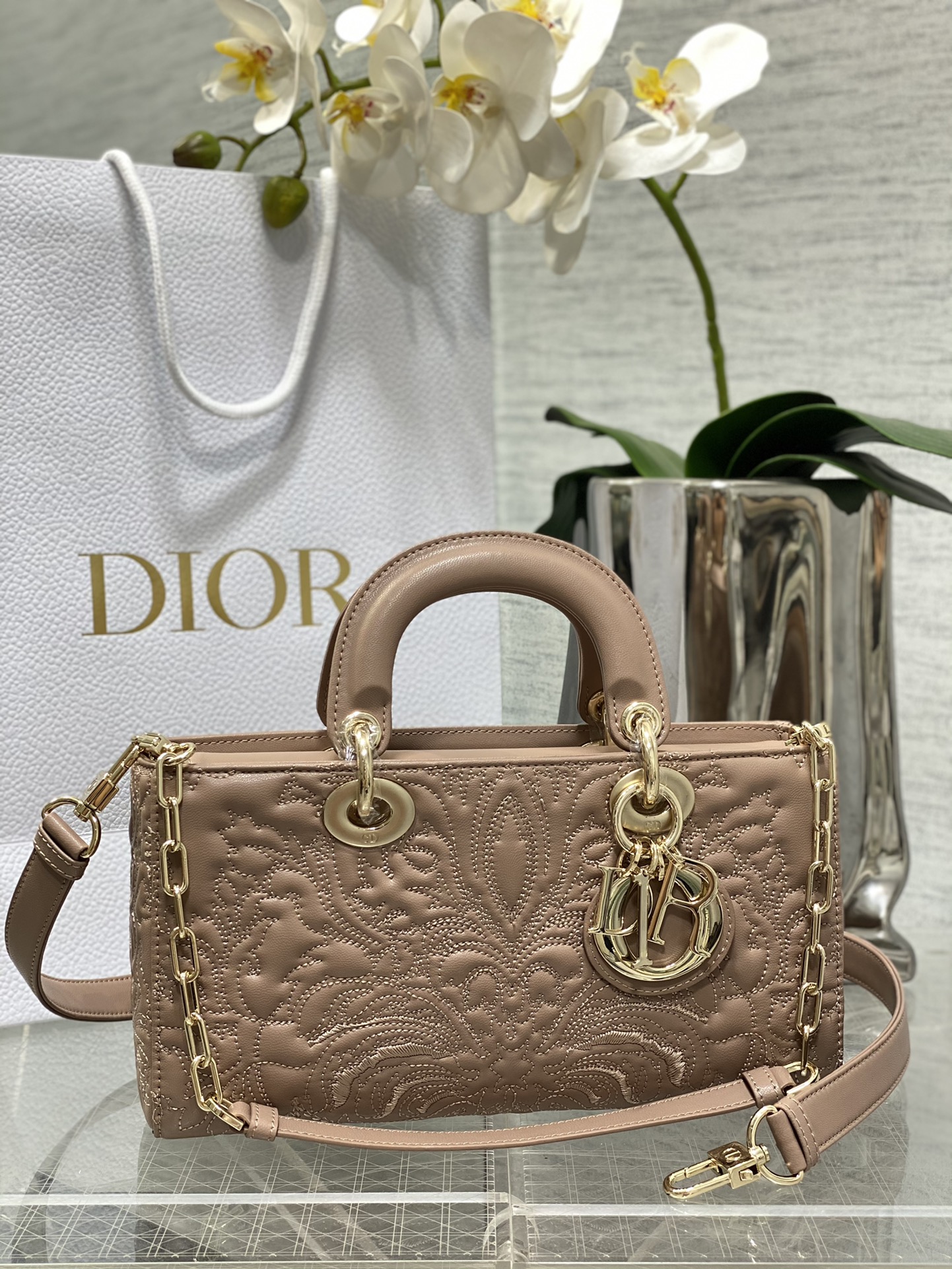 𝐋𝐚𝐝𝐲 Relieve de seis compartimentos rosa