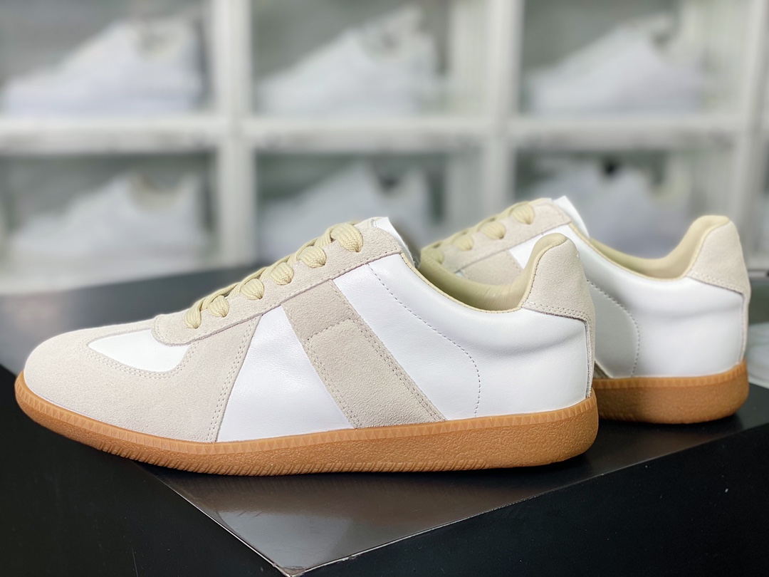 Classic Replica Leather Low sneaker classic gentleman Dexun flat-bottomed versatile white sneakers ”beige gray caramel bottom” 3607 8045 7215 5350