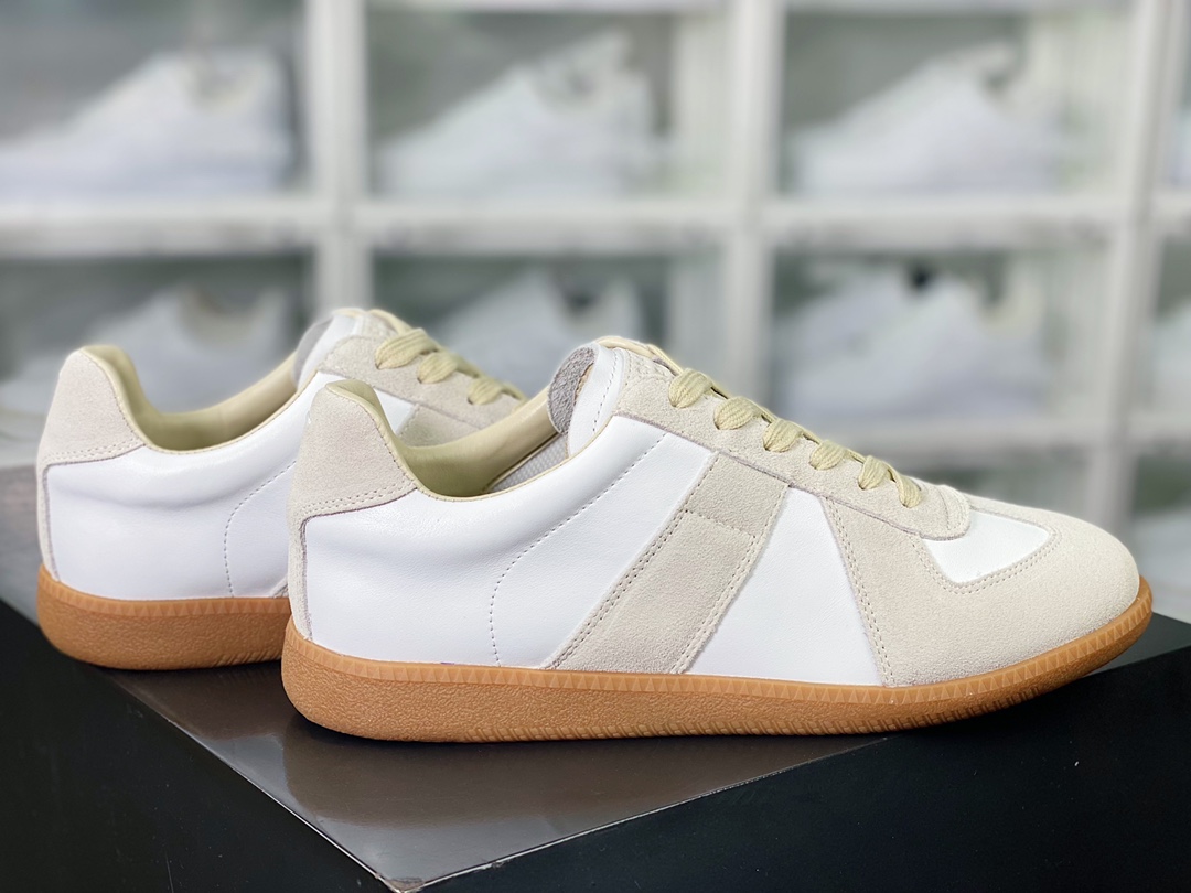 Classic Replica Leather Low sneaker classic gentleman Dexun flat-bottomed versatile white sneakers ”beige gray caramel bottom” 3607 8045 7215 5350