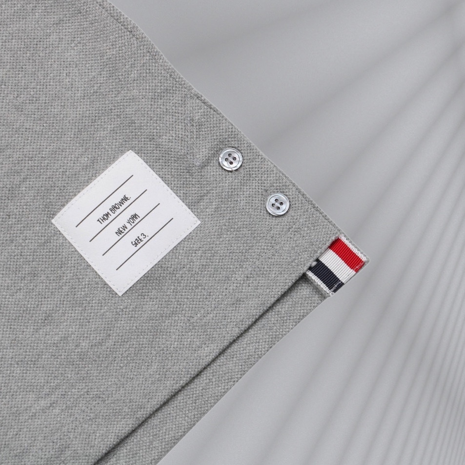 200 Thom Browne/汤姆布朗 22ss 四杠条纹Polo短袖-灰色