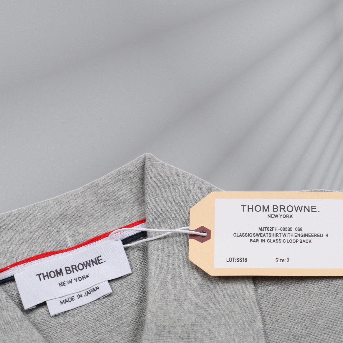 200 Thom Browne/汤姆布朗 22ss 四杠条纹Polo短袖-灰色