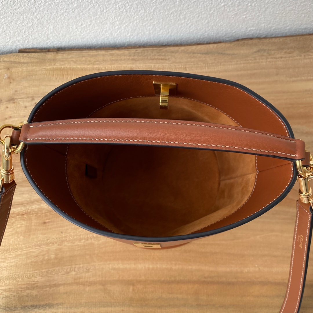 TEEN BUCKET 16 小号原单批 - スタイリッシュなレトロデザイン