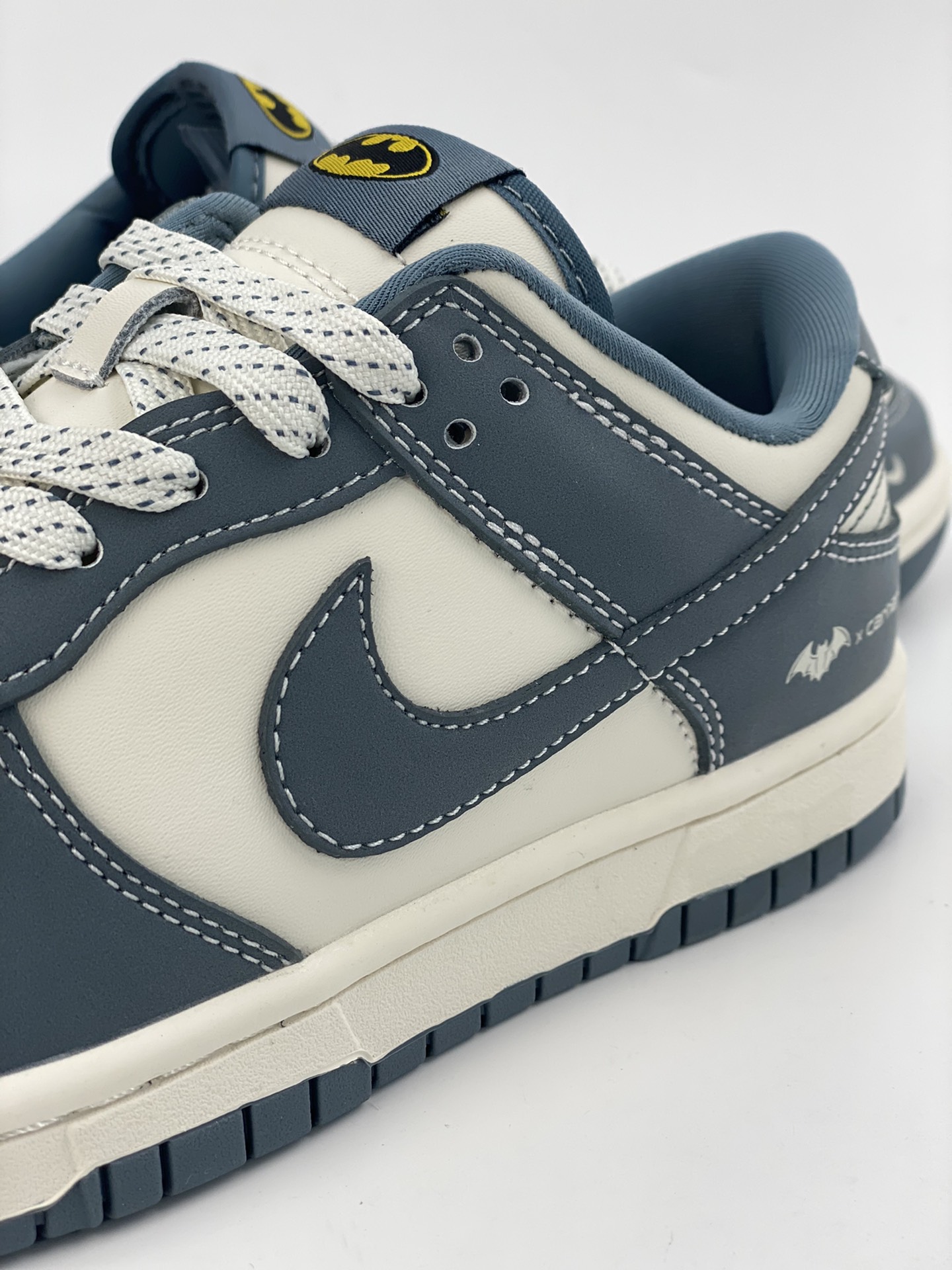 Nike Dunk Low Marvel Grey Bat FC1688-700