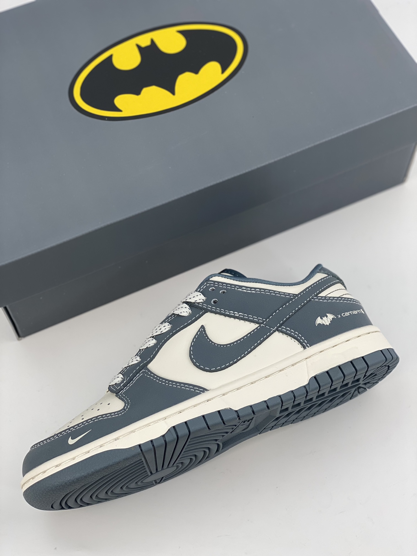 Nike Dunk Low Marvel Grey Bat FC1688-700