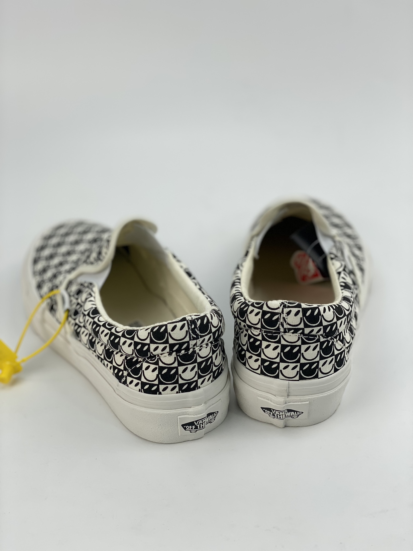 Vans Vans official Classics Slip-On VR3 smiley face one-step checkerboard print canvas shoes VN0007NCKIG