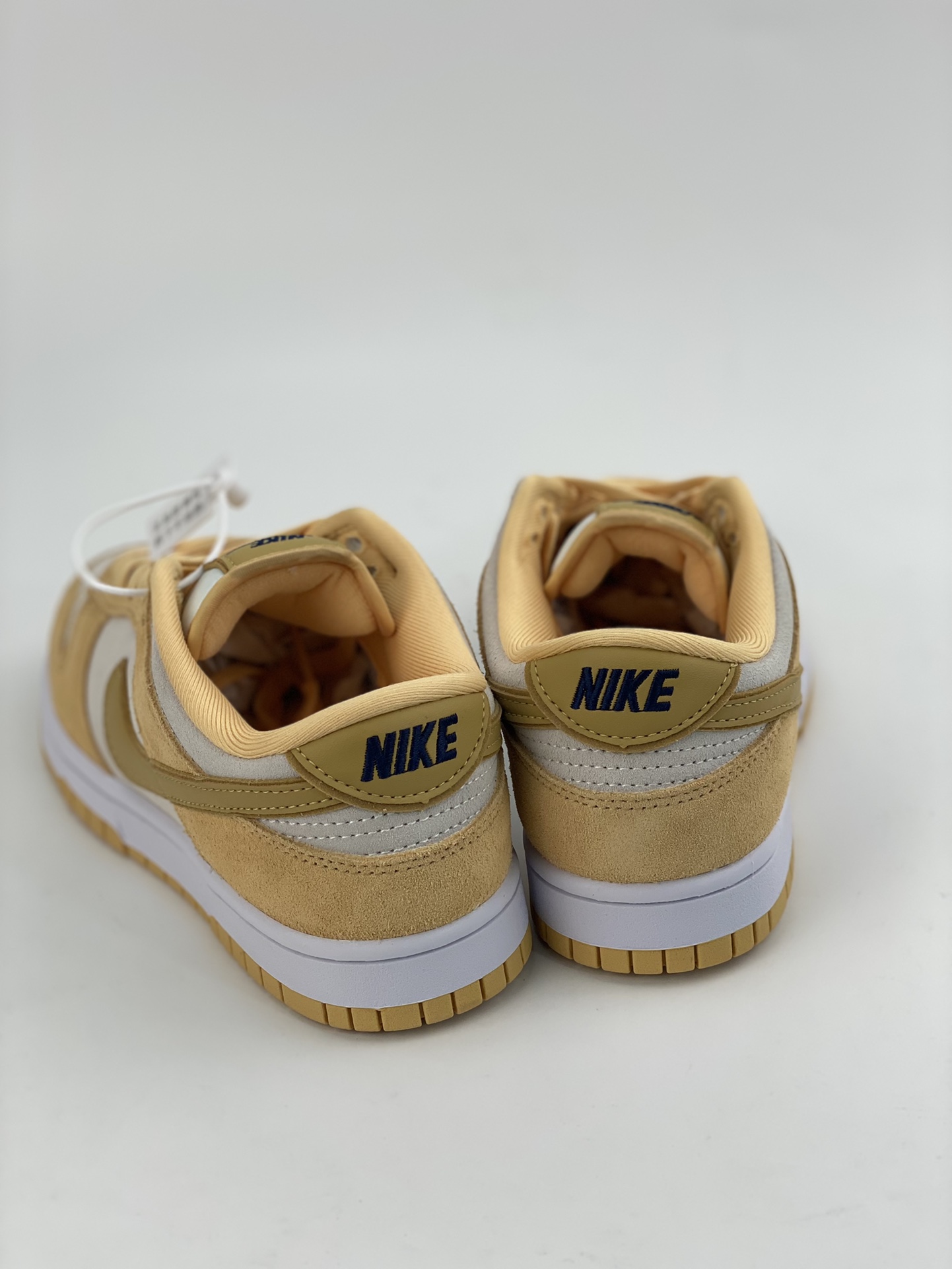 NIKE SB Dunk Low White and Yellow Cheese Pudding DV7411-200