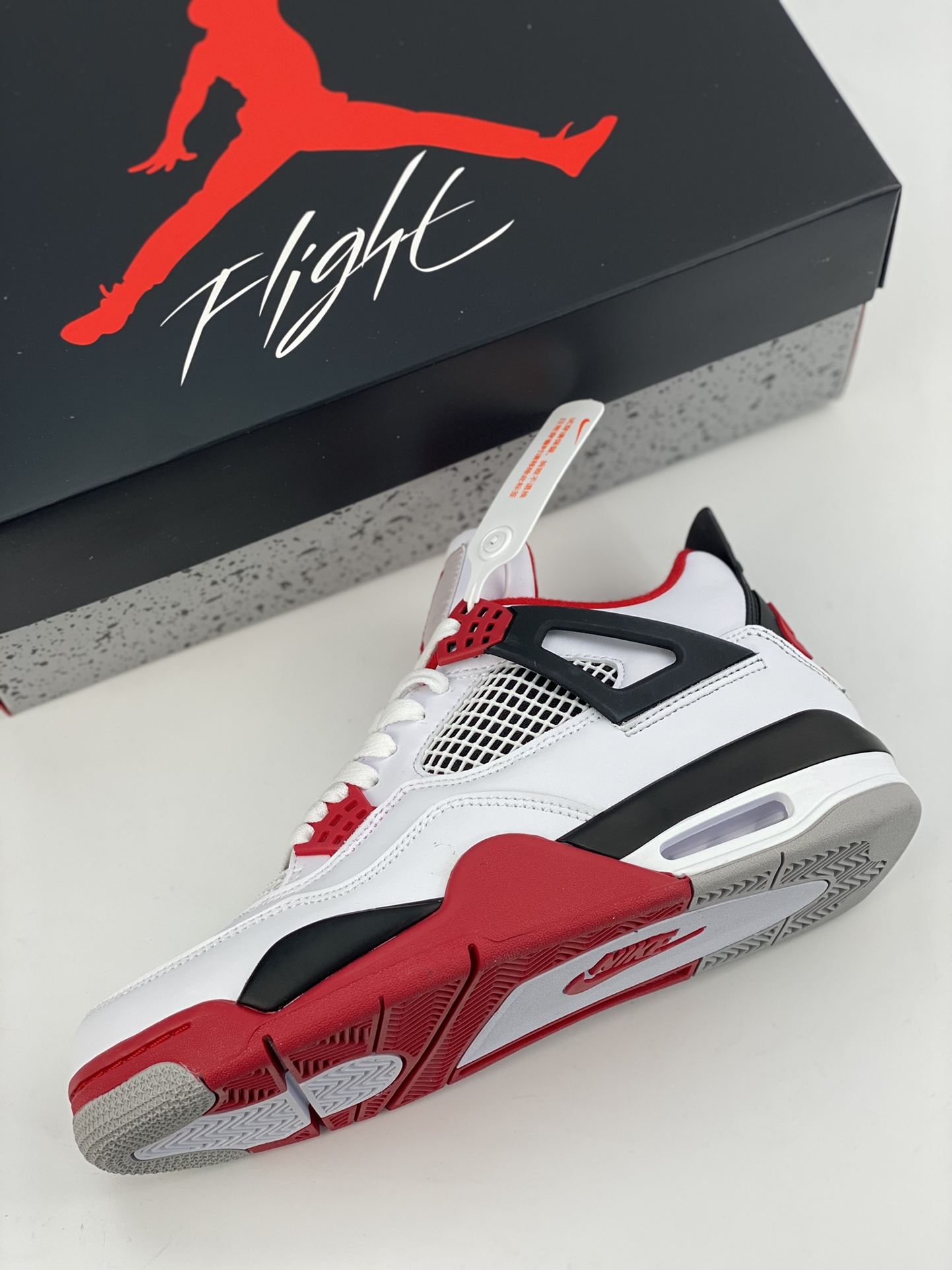 Air Jordan 4 Retro ”Fire Red” DC7770-160