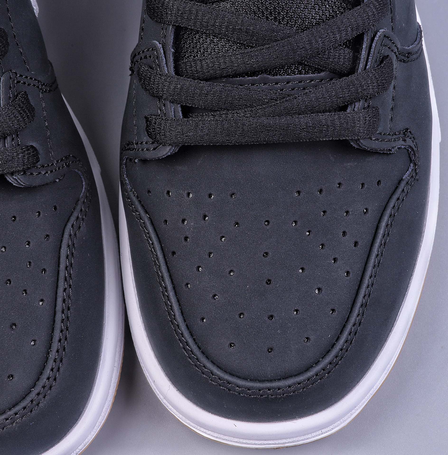 200 Nike SB Dunk Low Pro lso ”White Gum” 白黑生胶 CD2563-006