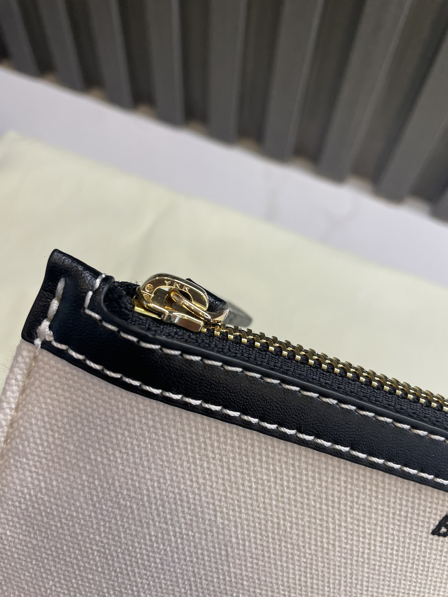 Includes a detachable zippered pouch that accommodates cards and - Comprehensive 6