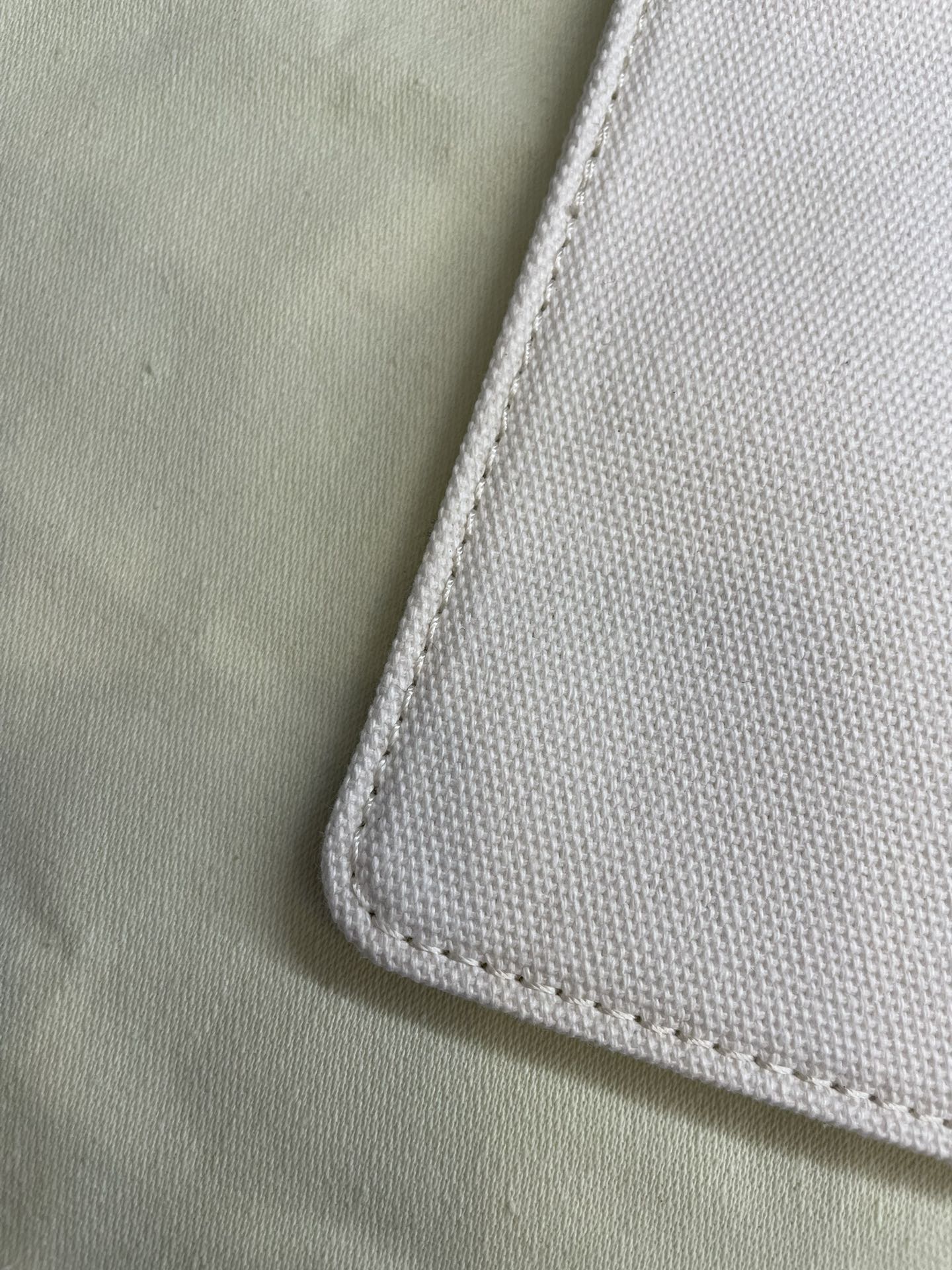 Includes a detachable zippered pouch that accommodates cards and - Comprehensive 5