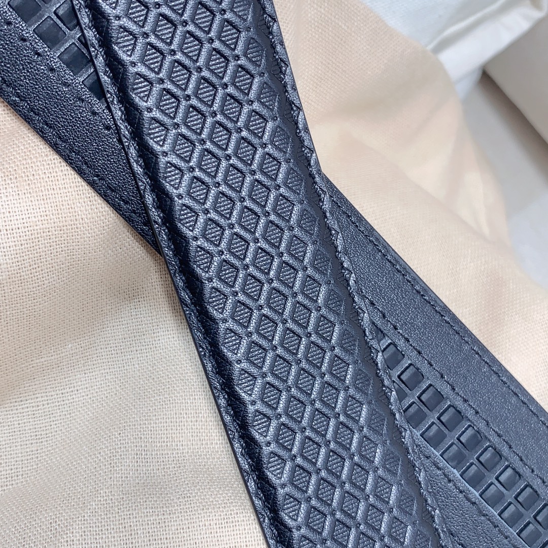 Gucci男士自动皮带经典的G字金属