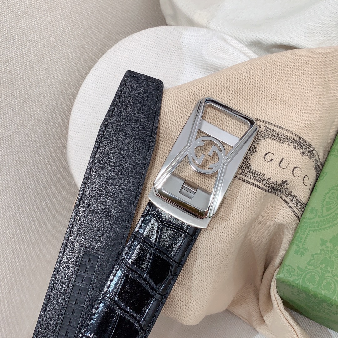 Gucci男士自动皮带经典的G字金属