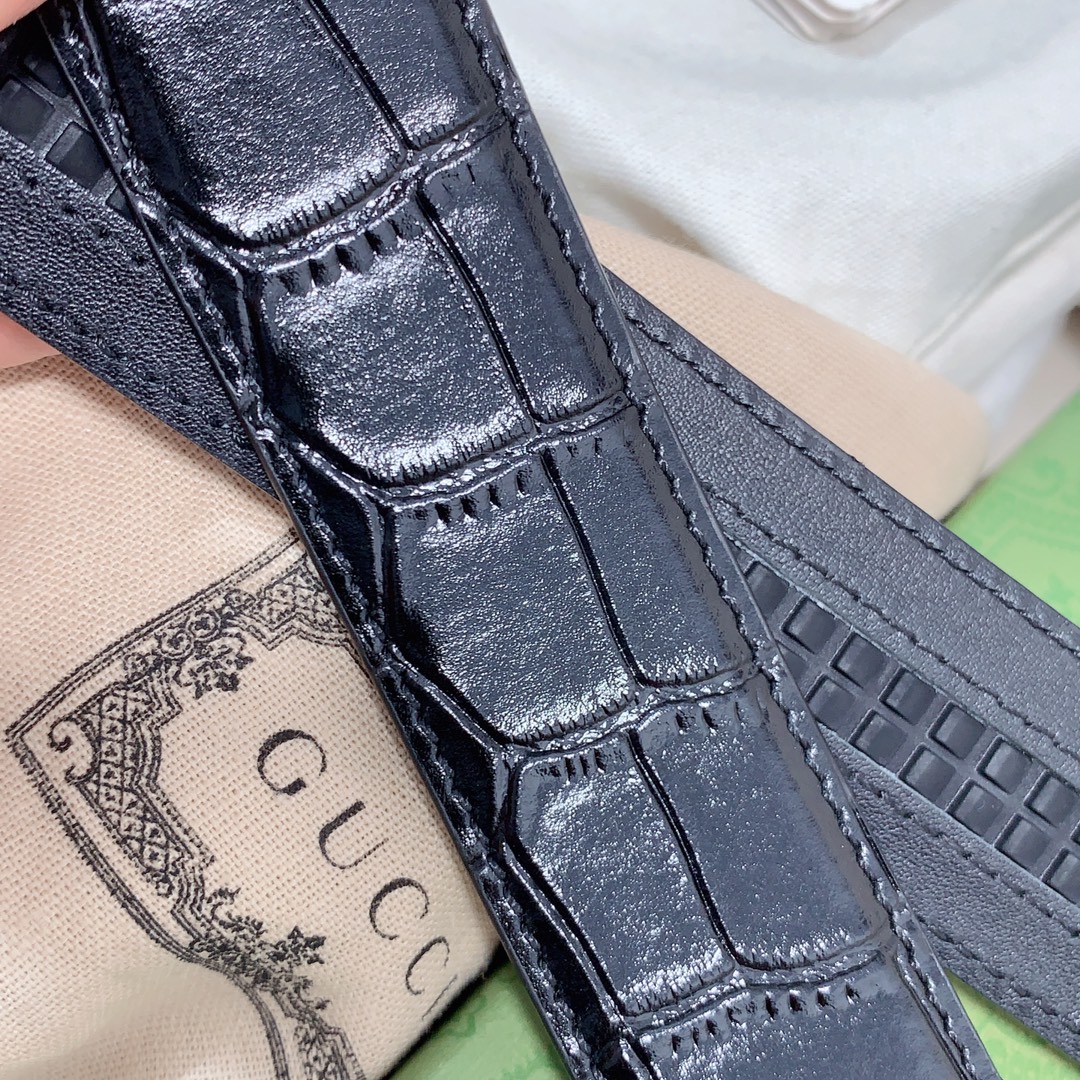 Gucci男士自动皮带经典的G字金属