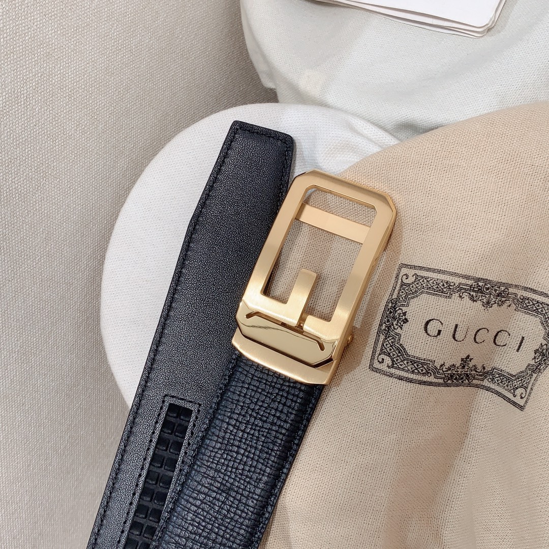 Gucci男士自动皮带经典的G字金属