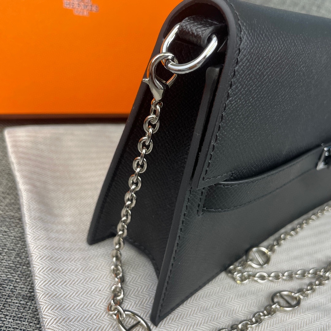 最新款爱马仕HERMES kelly 款单肩斜挎包材质:手掌纹牛皮尺寸:24*13.5*6cm型号:36