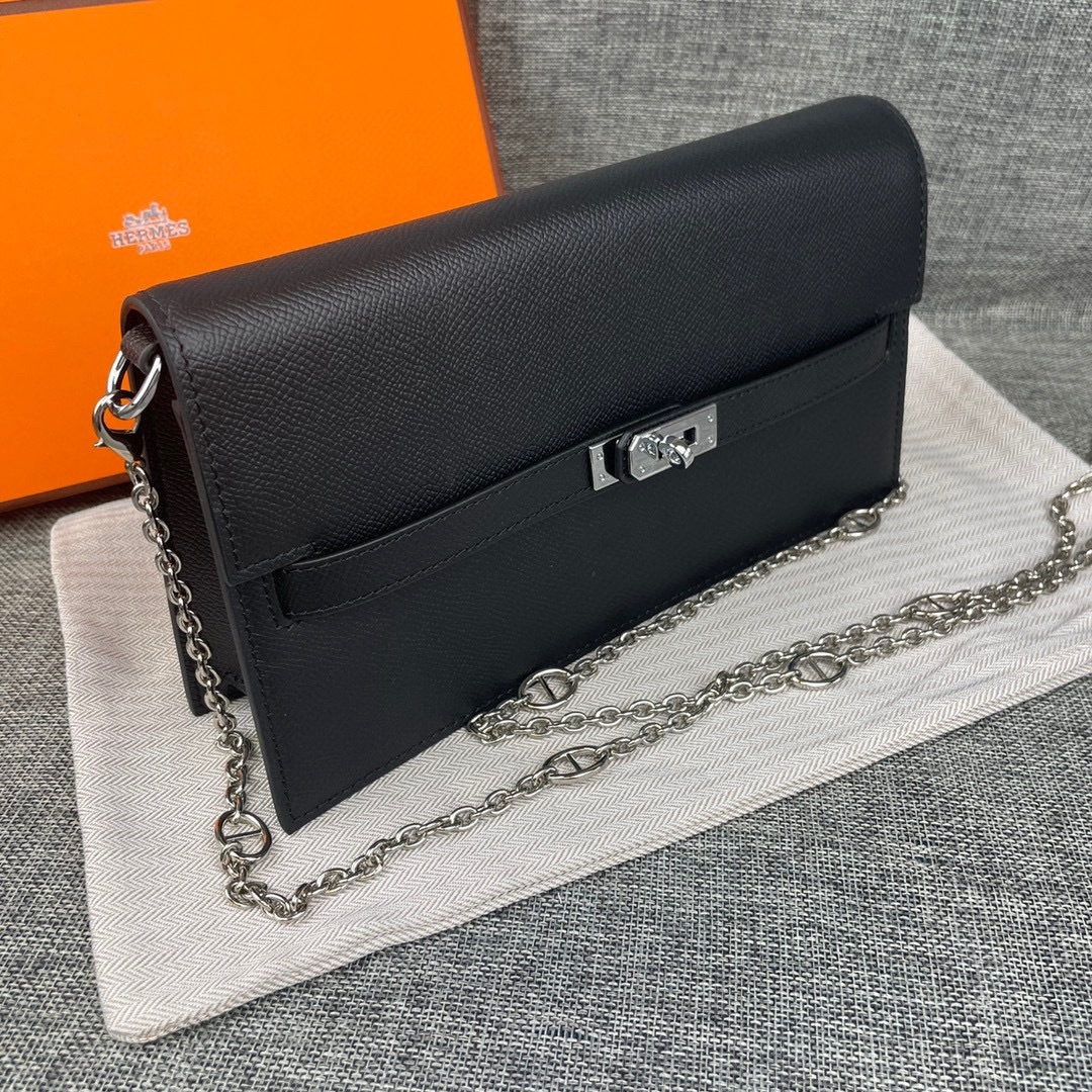 最新款爱马仕HERMES kelly 款单肩斜挎包材质:手掌纹牛皮尺寸:24*13.5*6cm型号:36