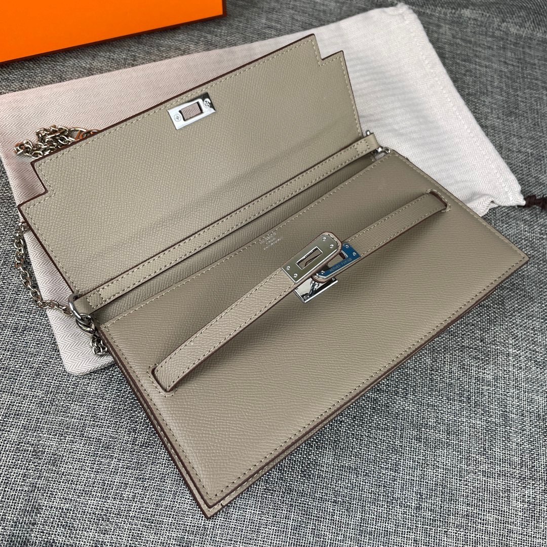 最新款爱马仕HERMES kelly 款单肩斜挎包材质:手掌纹牛皮尺寸:24*13.5*6cm型号:36