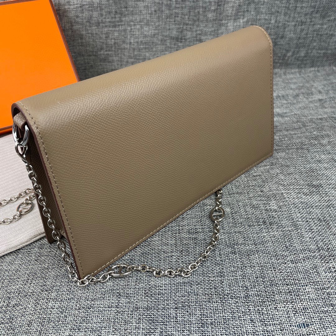 最新款爱马仕HERMES kelly 款单肩斜挎包材质:手掌纹牛皮尺寸:24*13.5*6cm型号:36