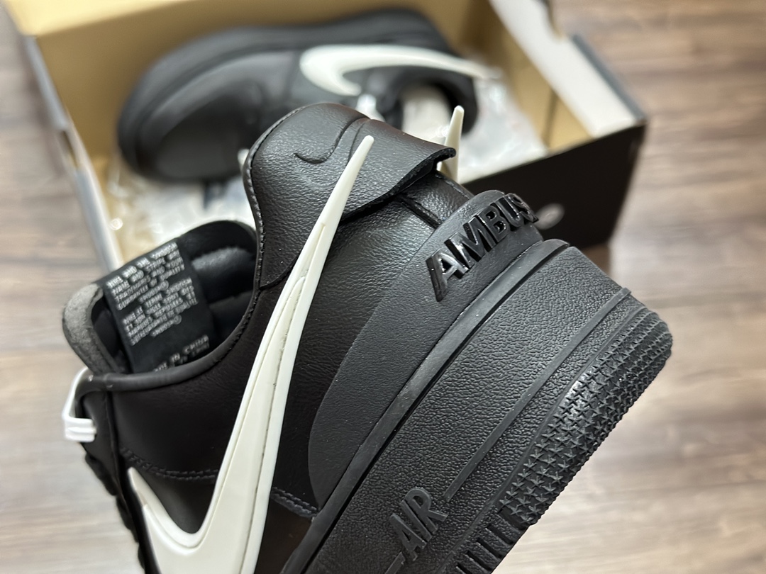 260 Nike Air Force 1 LOW 空军一号低帮运动鞋 DV3464-001