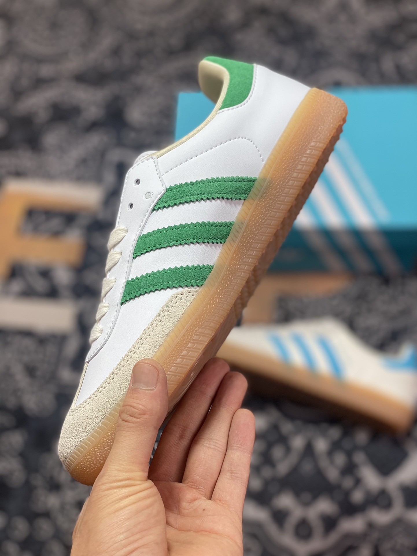 Adidas Originals Samba OG Samba series sneakers ”white, green and light gray rubber sole” HQ6075