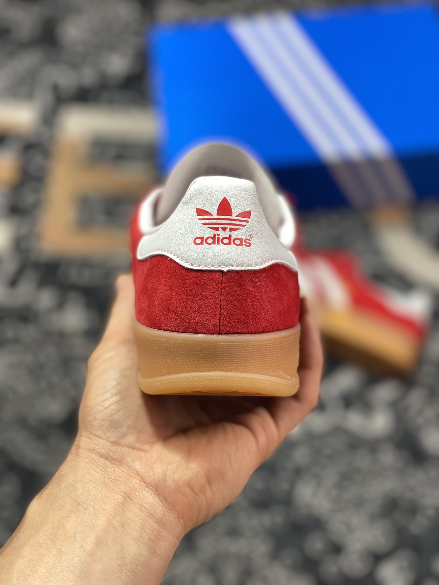 200 Adidas Gazelle Indoor Trainers 羚羊内训系列低帮板鞋“大红白生胶底”HO6261