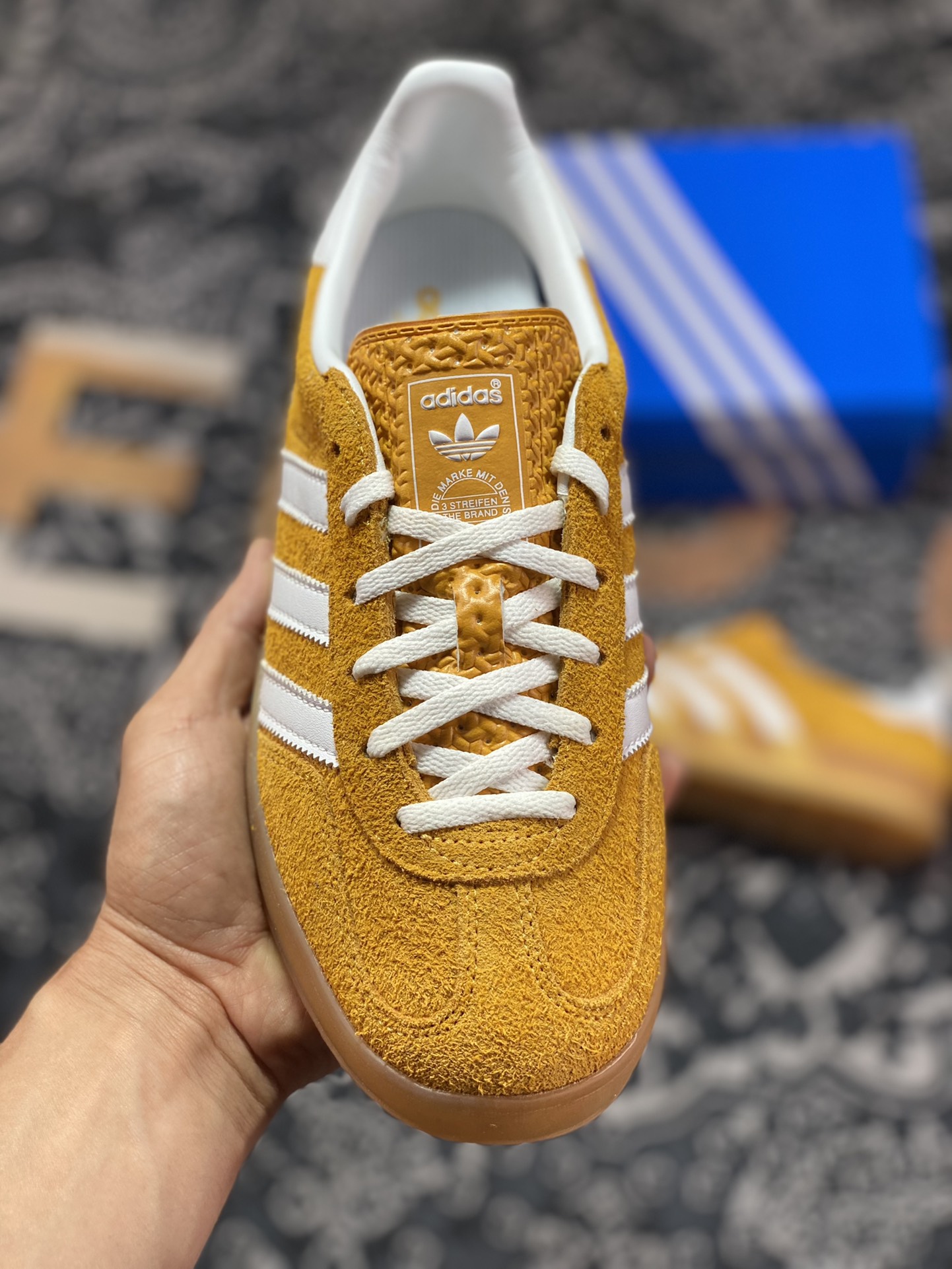 Adidas Gazelle Indoor Trainers low-top sneakers ”Yellowish white rubber sole” HQ8716