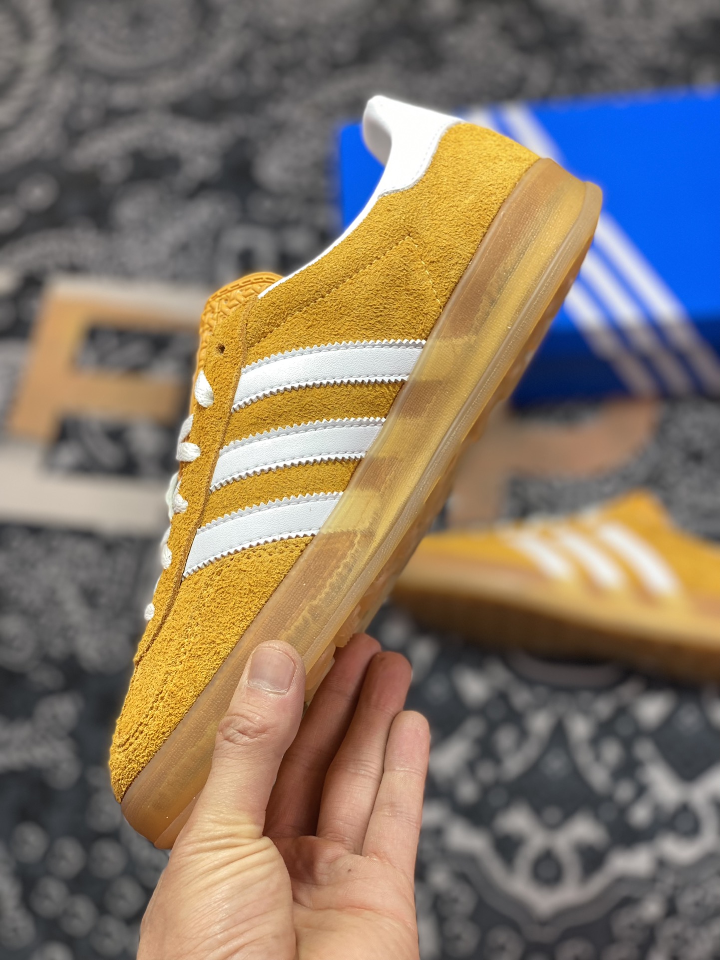 Adidas Gazelle Indoor Trainers low-top sneakers ”Yellowish white rubber sole” HQ8716