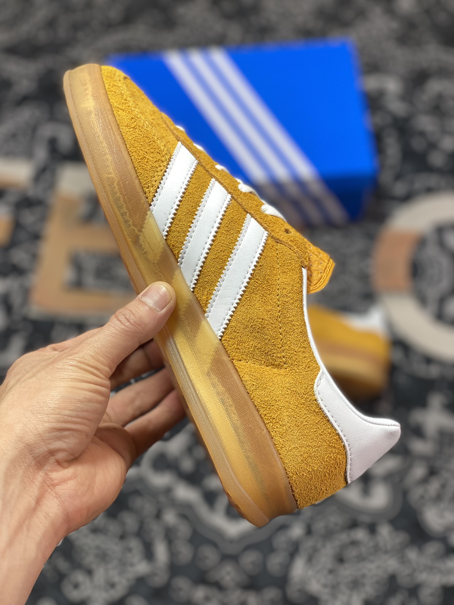 Adidas Gazelle Indoor Trainers low-top sneakers ”Yellowish white rubber sole” HQ8716