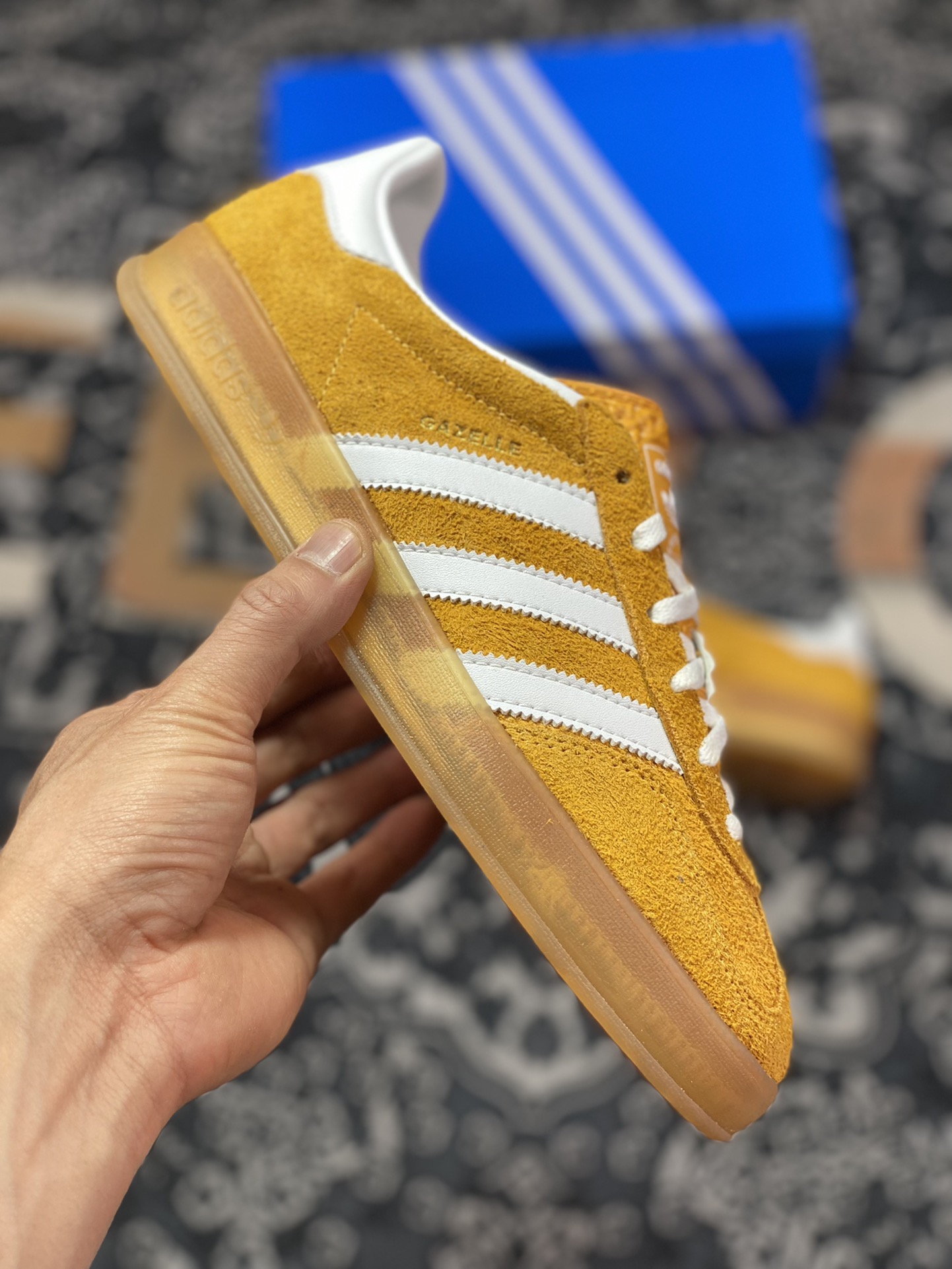 Adidas Gazelle Indoor Trainers low-top sneakers ”Yellowish white rubber sole” HQ8716