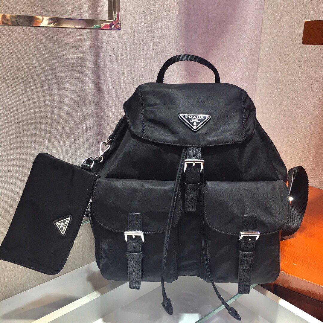 Prada 30x 32x 15cm everyday
