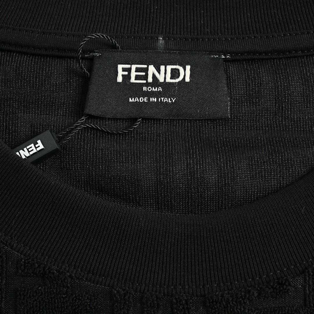 Fendi/芬迪 24ss 满印双F凹凸印花短袖