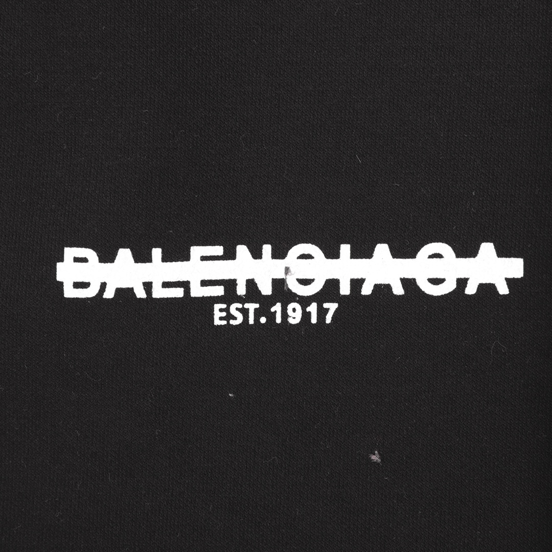 200 Balenciaga/巴黎世家 胶带印花休闲短裤