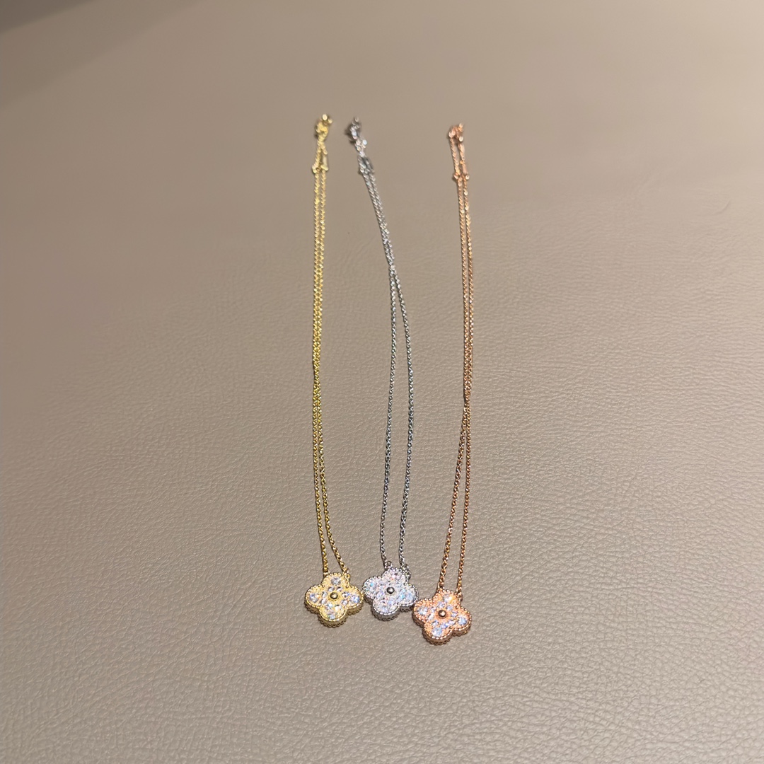 China Replica VCA Jewelry VCAES0404-4940