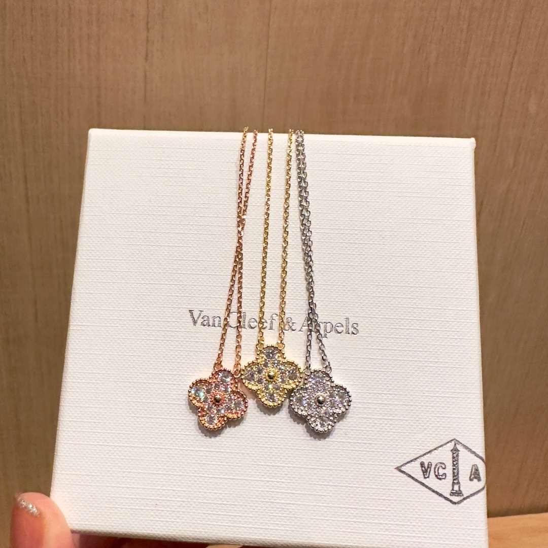 China Replica VCA Jewelry VCAES0404-4940