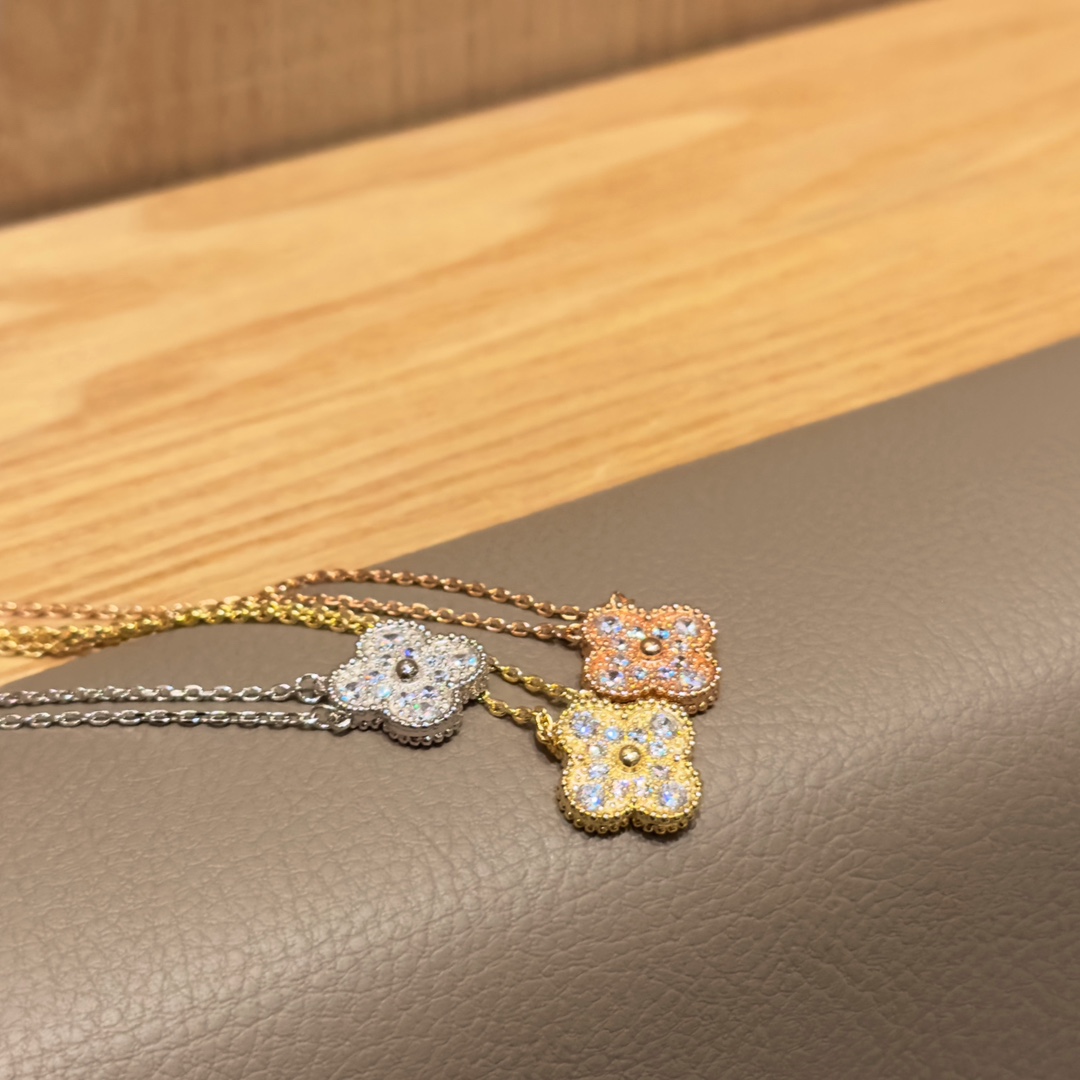 China Replica VCA Jewelry VCAES0404-4940