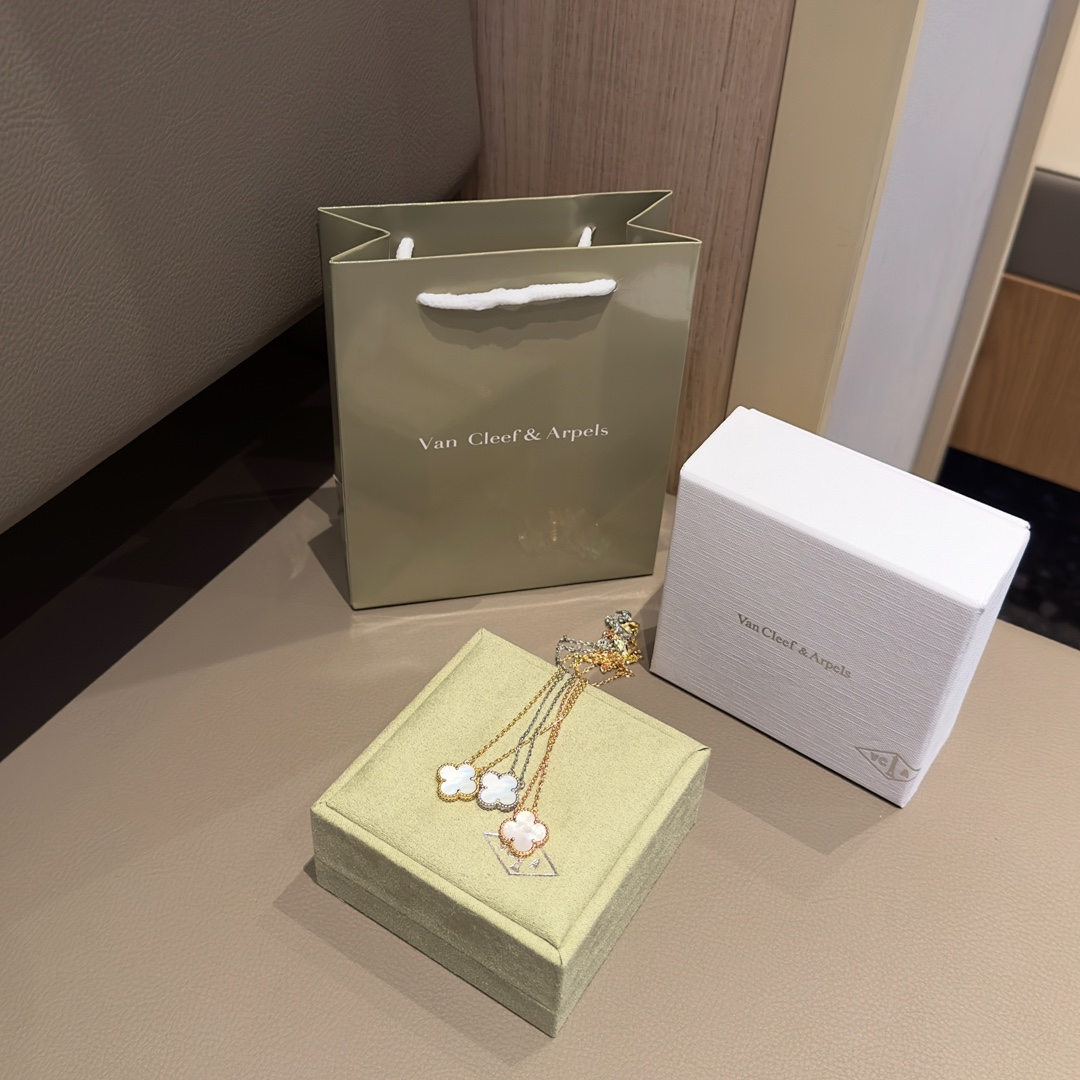 China Replica VCA Jewelry VCAES0403-3639